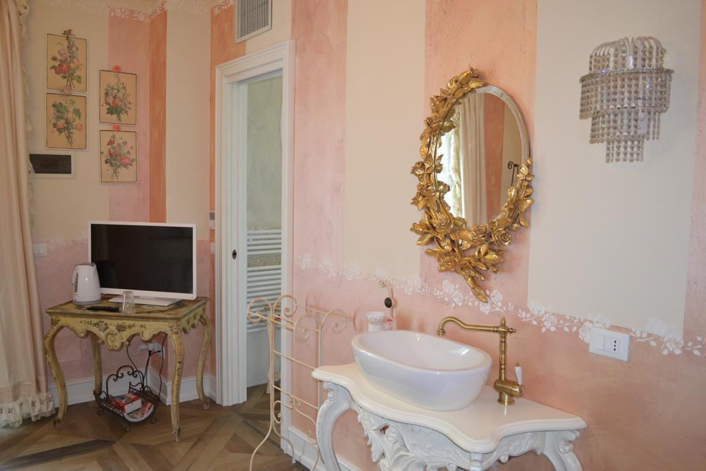 La Maison Delle Favole 데센자노델가르다 객실 사진