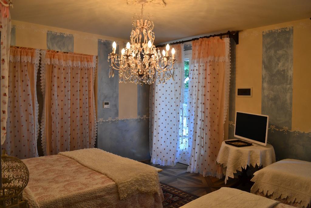 La Maison Delle Favole 데센자노델가르다 외부 사진