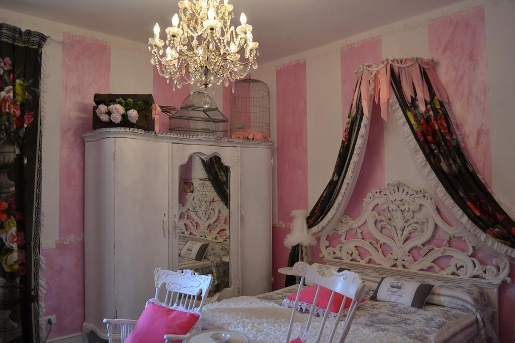 La Maison Delle Favole 데센자노델가르다 객실 사진