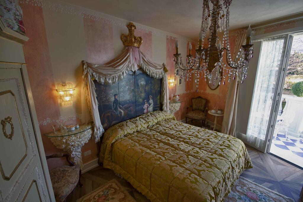 La Maison Delle Favole 데센자노델가르다 외부 사진