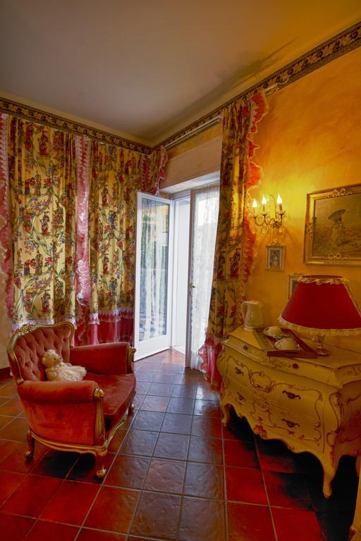 La Maison Delle Favole 데센자노델가르다 외부 사진