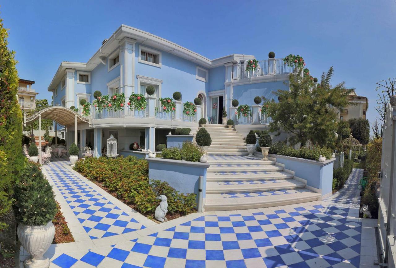 La Maison Delle Favole 데센자노델가르다 외부 사진